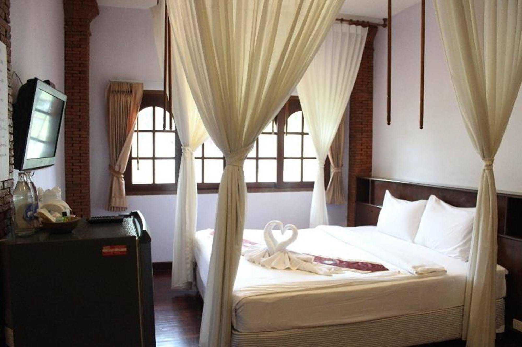 Boom Boom Beach Resort Laem Sing Chanthaburi Dış mekan fotoğraf