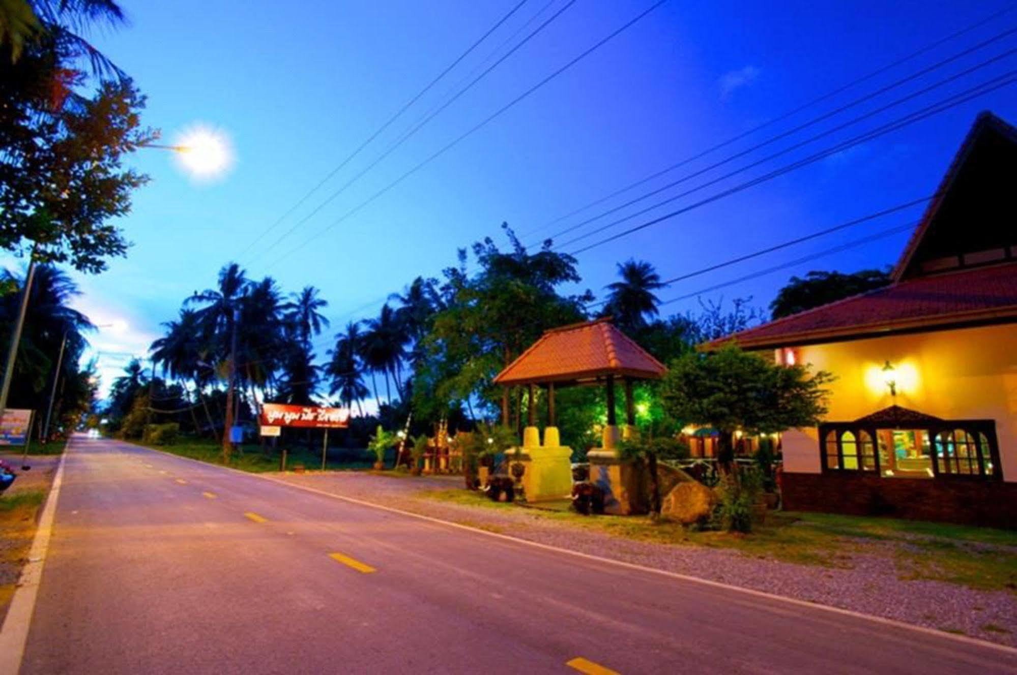 Boom Boom Beach Resort Laem Sing Chanthaburi Dış mekan fotoğraf